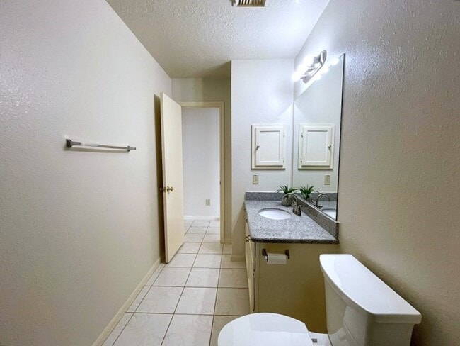 Building Photo - 15514 Heritage Country Ct