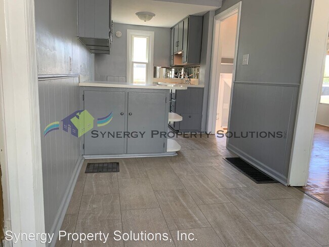 Building Photo - 3 br, 2 bath House - 896 Lincoln Terrace D...