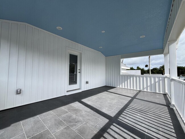 Building Photo - 119 Dixwood Ave