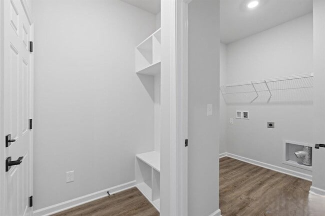 Building Photo - 127 Huffman St