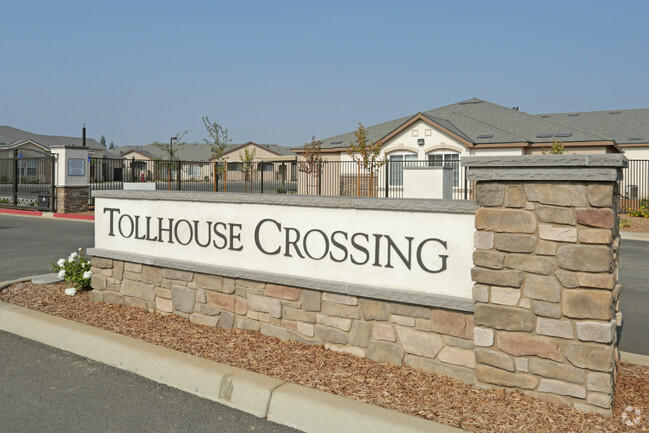 Building Photo - Tollhouse Crossing