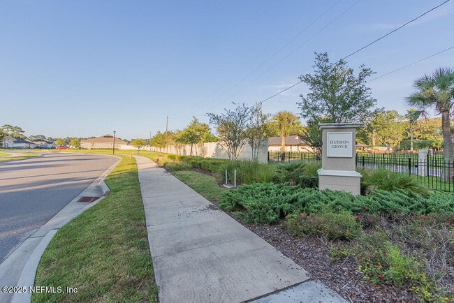 Building Photo - 12933 Logans Walk Ln