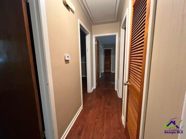 Building Photo - 609 Arrowhead Trl