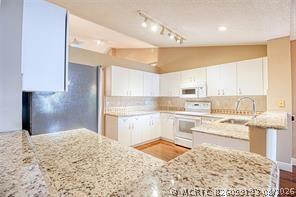 Building Photo - 6310 NW 58th Way