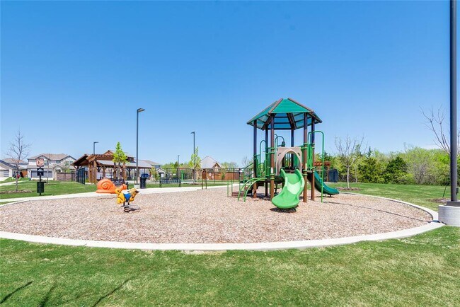 Building Photo - 3332 Flatiron Dr