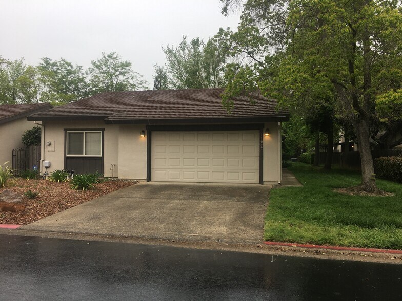 Building Photo - 11049 Autumnwind Lane