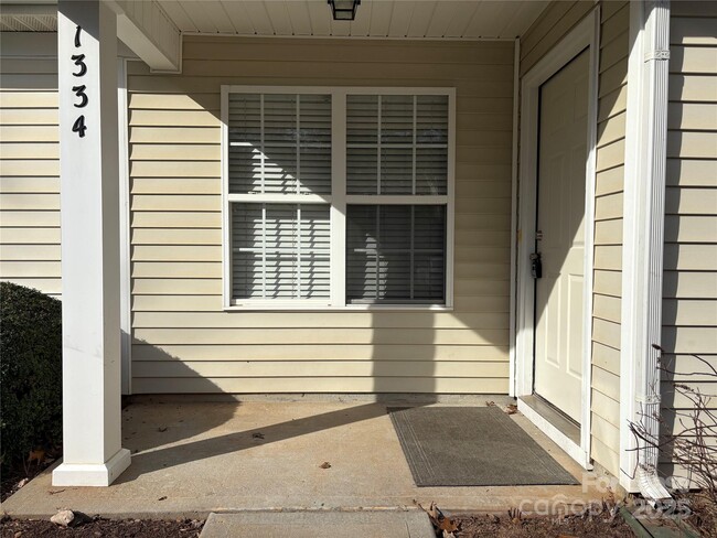Building Photo - 1334 Stoney Creek Ln