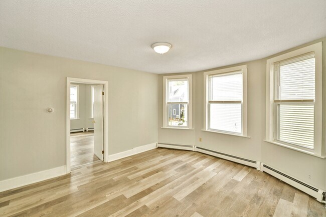 Building Photo - 180 Westville St
