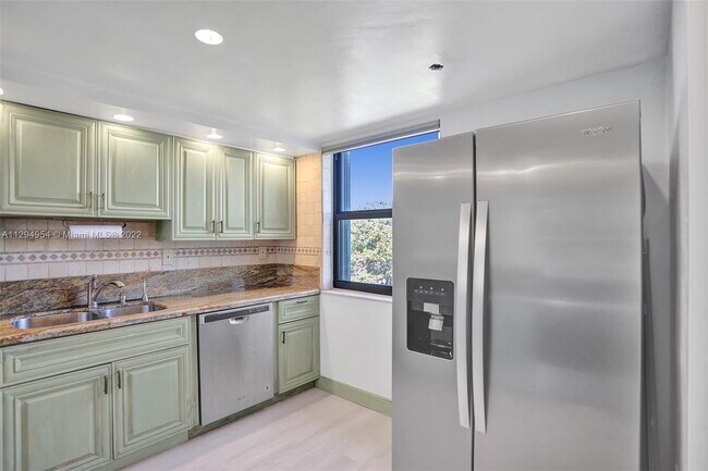 Building Photo - 406 Poinciana Island Dr