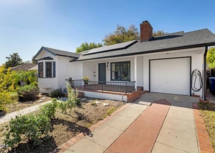 Building Photo - 1579 N Harding Ave