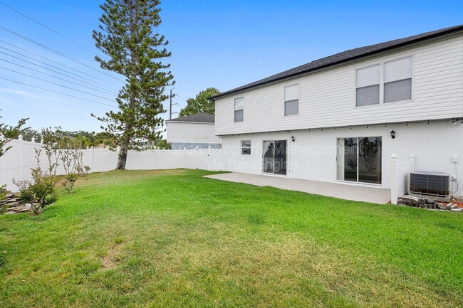 Building Photo - 4657 Willamette Cir