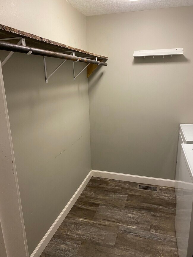 Bedroom with a large walk-in closet - 950 29th Ave NE