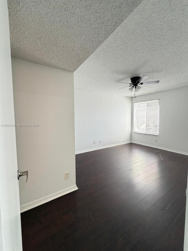 Building Photo - 12950 Vista Isles Dr