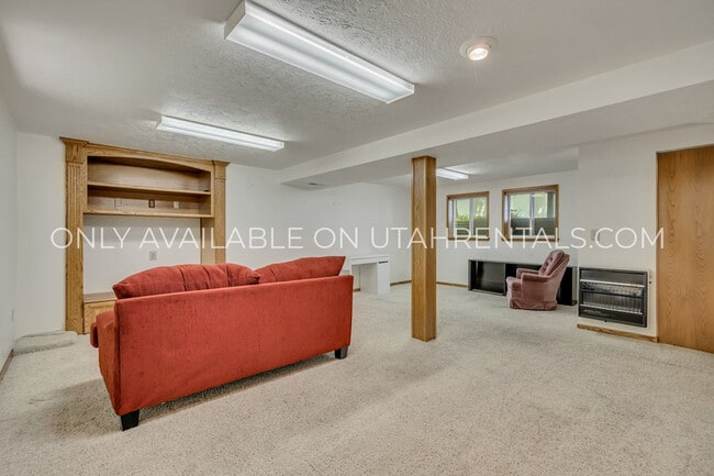 Building Photo - 485 E 1150 N