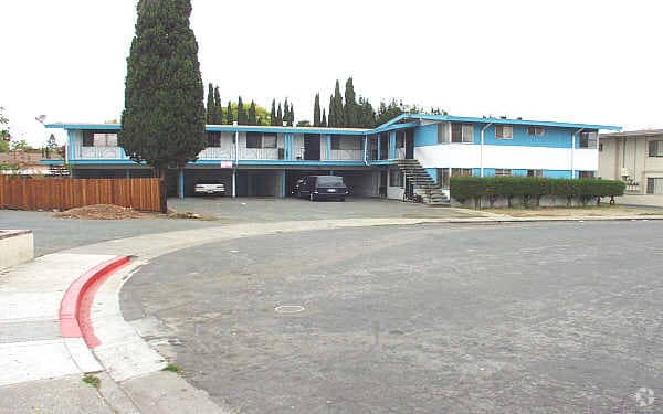 Building Photo - Haller Court Apartments