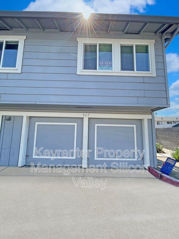 Building Photo - 547 Groth Pl