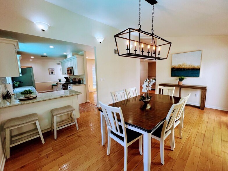 Building Photo - 5309 Lockhurst Dr