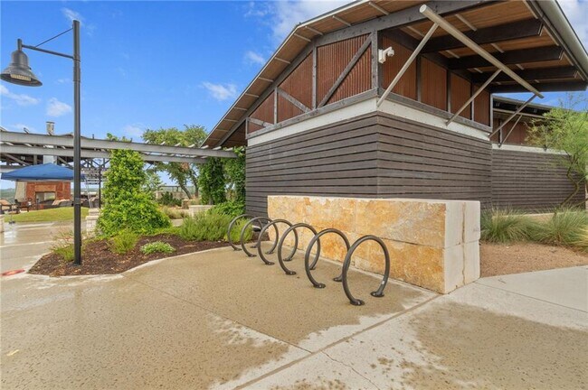 Building Photo - 748 Hazy Hills Loop