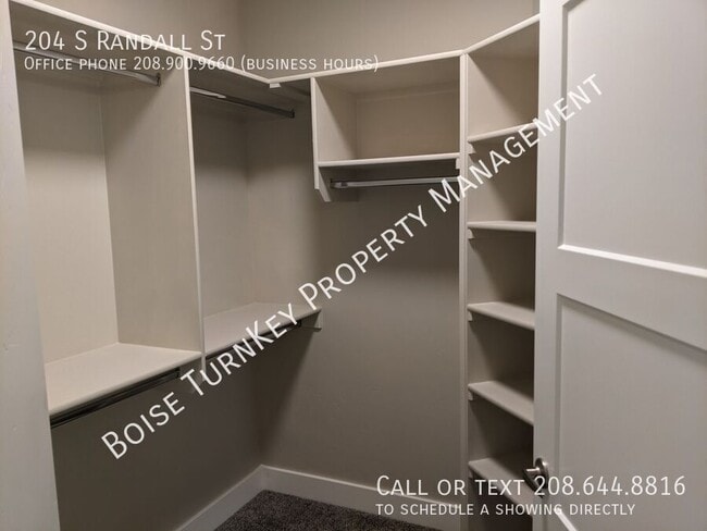 Building Photo - 204 Randall St