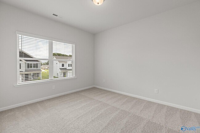 Building Photo - 7202 Fox Gln Cir SE