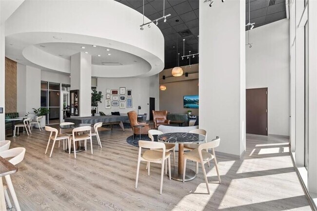 Building Photo - 1080 Peachtree St NE