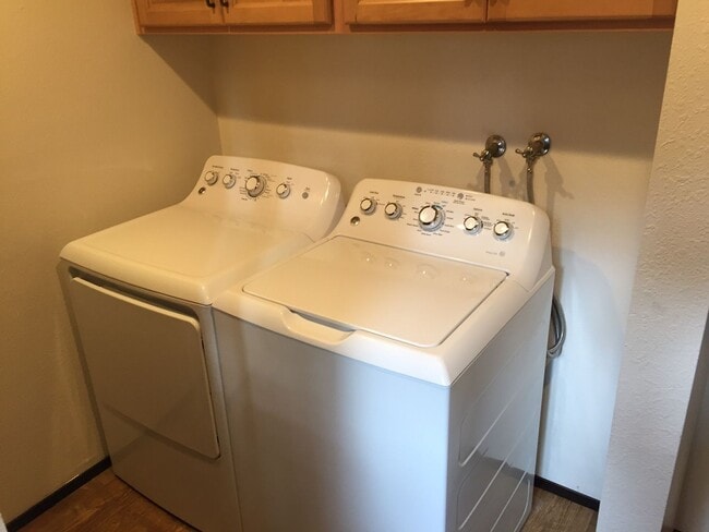 Building Photo - Single level 3BD Close to Heavenly & the casinos! Avail. for a 3–6-month seasonal lease starting ...