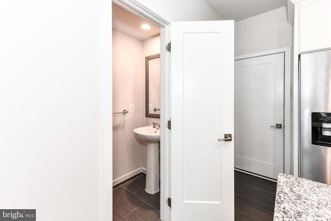 Building Photo - 43185 Mongold Square