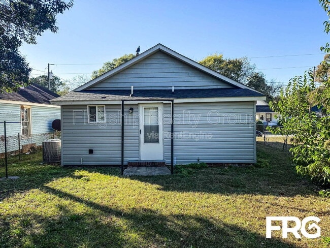Building Photo - 914 Seaboard St