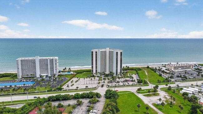 Building Photo - 9650 S Ocean Dr