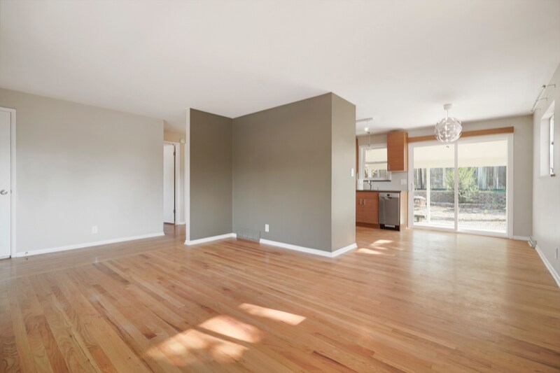 Building Photo - 1390 W Berry Dr