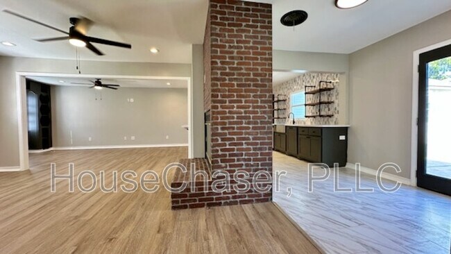 Building Photo - 4318 31st St
