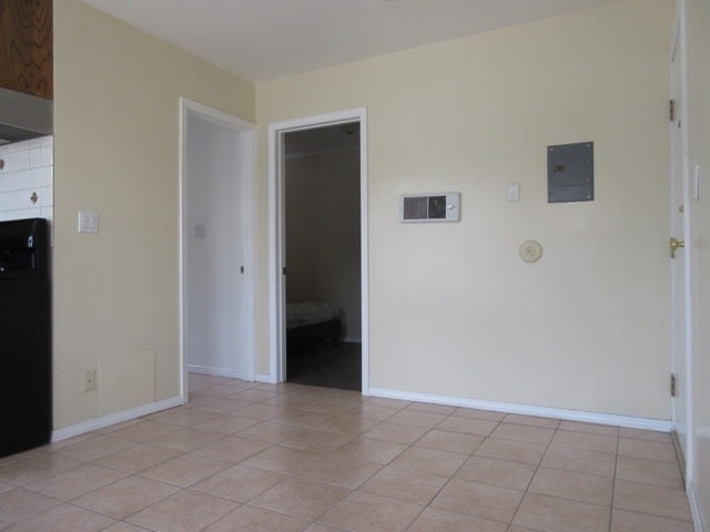 Building Photo - 1341 N Bronson Ave