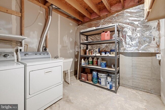 Building Photo - 8972 Benchmark Ln