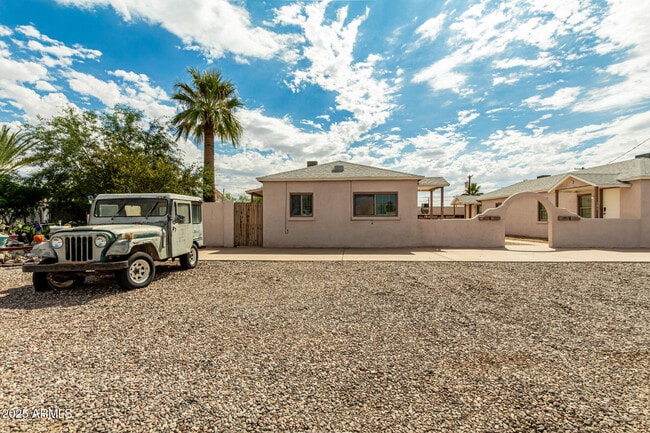 Building Photo - 143 W Pima Ave