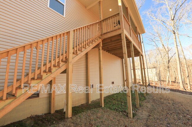 Building Photo - 12 Celtic Dr