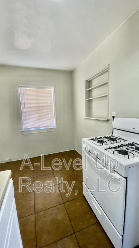 Building Photo - 4004 S Lundy Ave