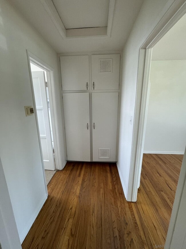 Building Photo - 4919 W Point Loma Blvd