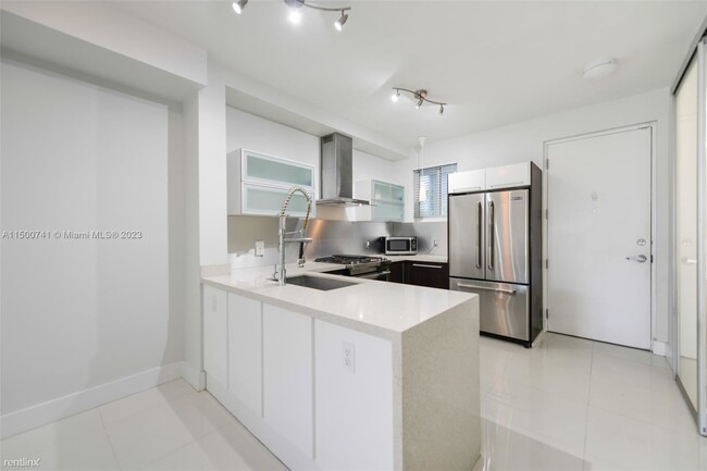 Building Photo - 2 br, 3 bath Condo - 928 Pennsylvania Ave ...