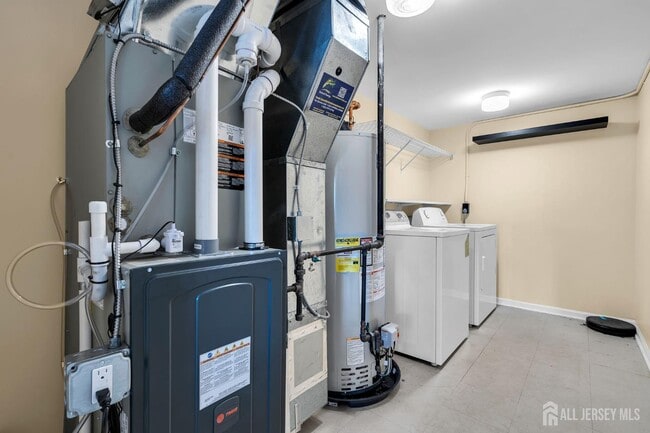 Building Photo - 63 Giera Ct