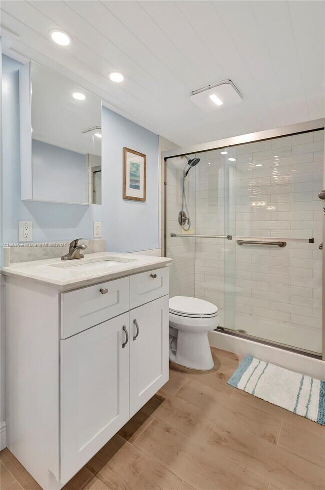 Building Photo - 353 S US Hwy 1