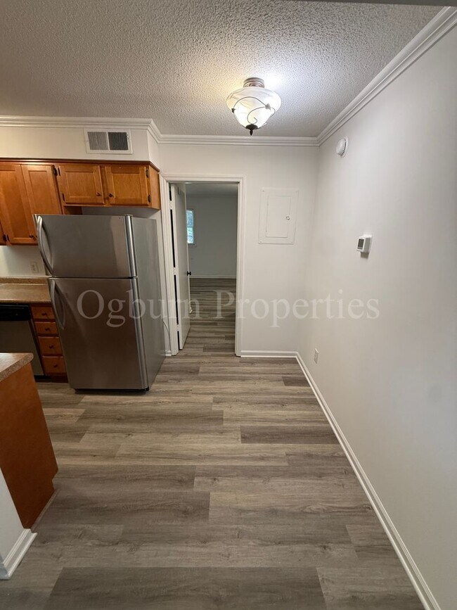 Interior Photo - 605001- 1310 BROOKSTOWN AVENUE