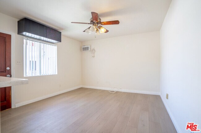 Building Photo - 1240 Lodi Pl
