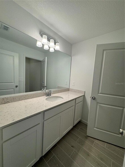 Building Photo - 6660 SW 89th Loop