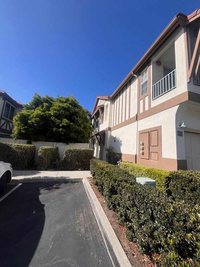 Building Photo - Encinitas Gem: Stunning 2 Bed 2.5 Bath Tow...