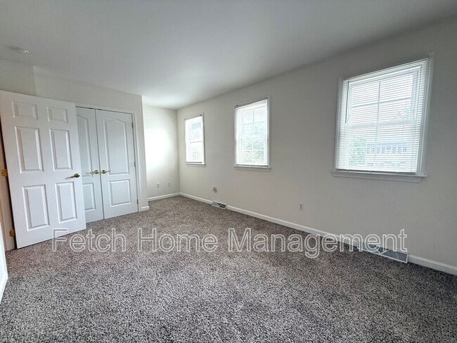Building Photo - 55 Beech Ln