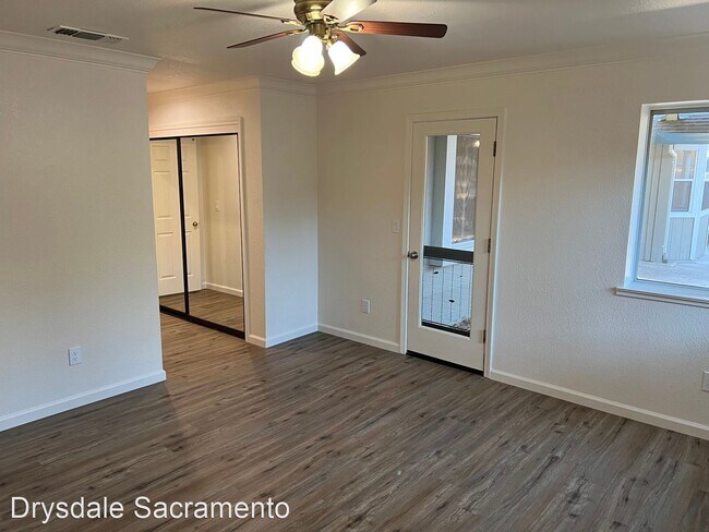 Building Photo - 3 br, 2 bath House - 7130 Cloverleaf Way