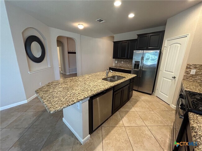 Building Photo - 3013 Sandstone Way