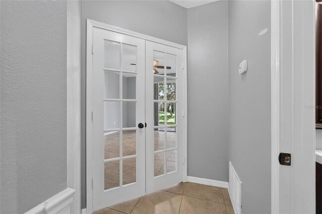 Building Photo - 3186 Bayshore Oaks Dr