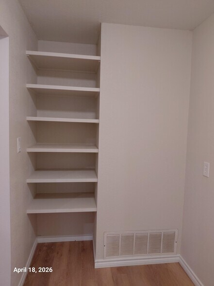 Building Photo - 4316 Ferncliff Ave