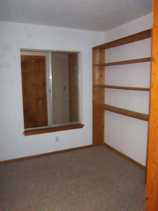 Building Photo - Close proximity to Lake Wauburg & Payne's ...